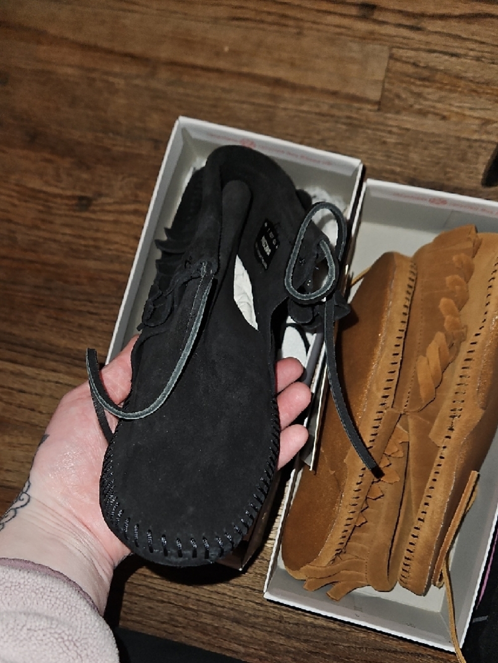 Minnetonka Black Fringe Softsole Boot